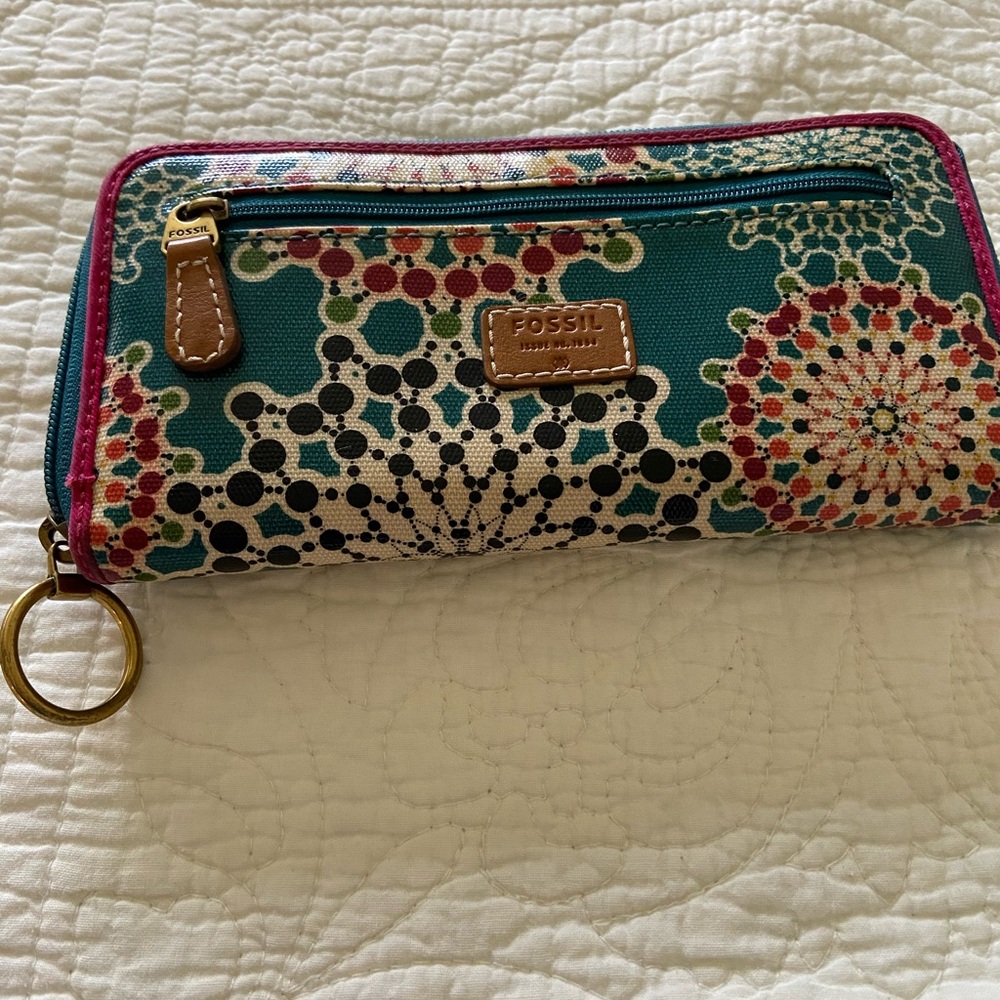 Fossil zip wallet